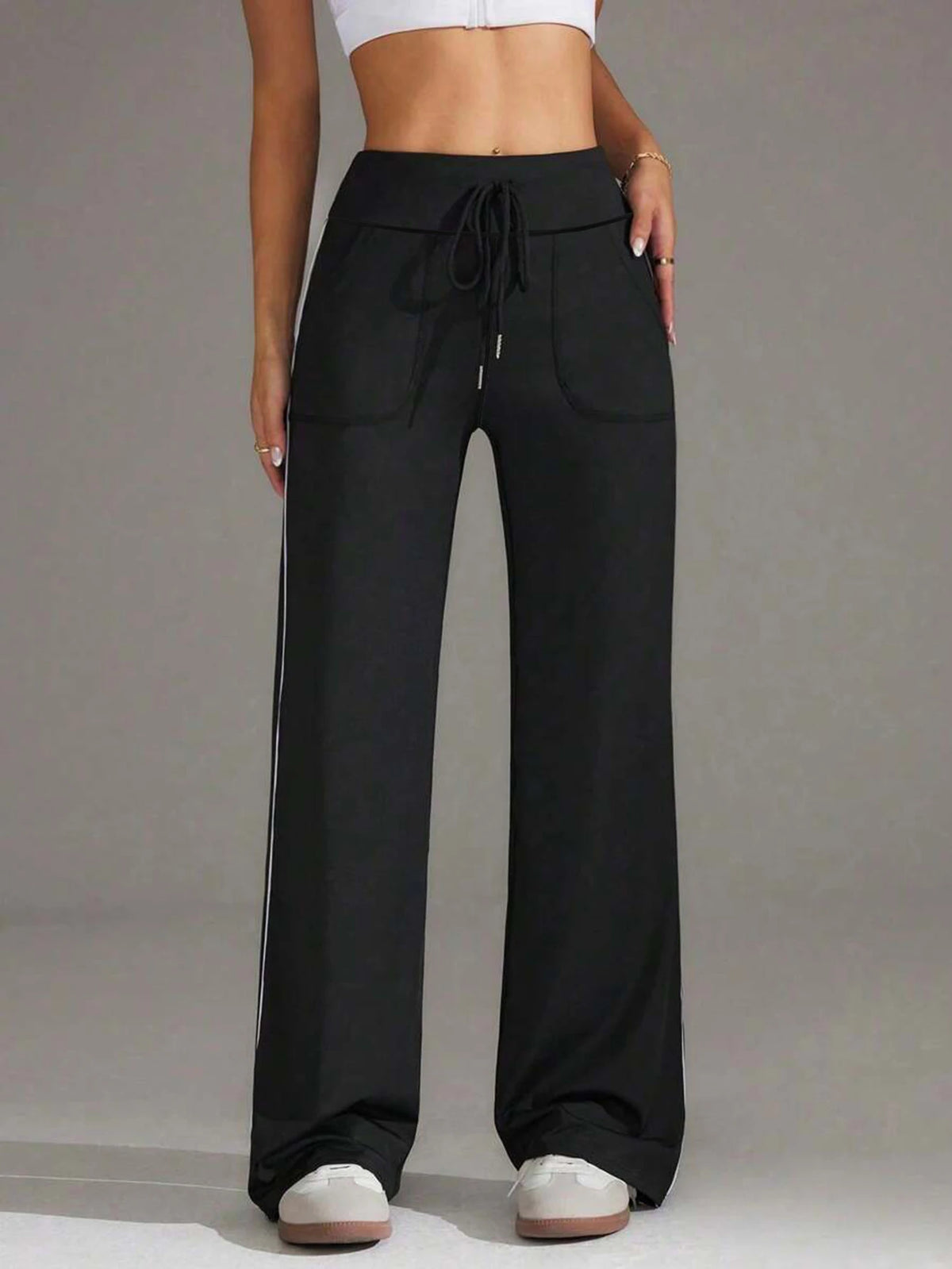 ESSENTIAL Wide-Leg Pants