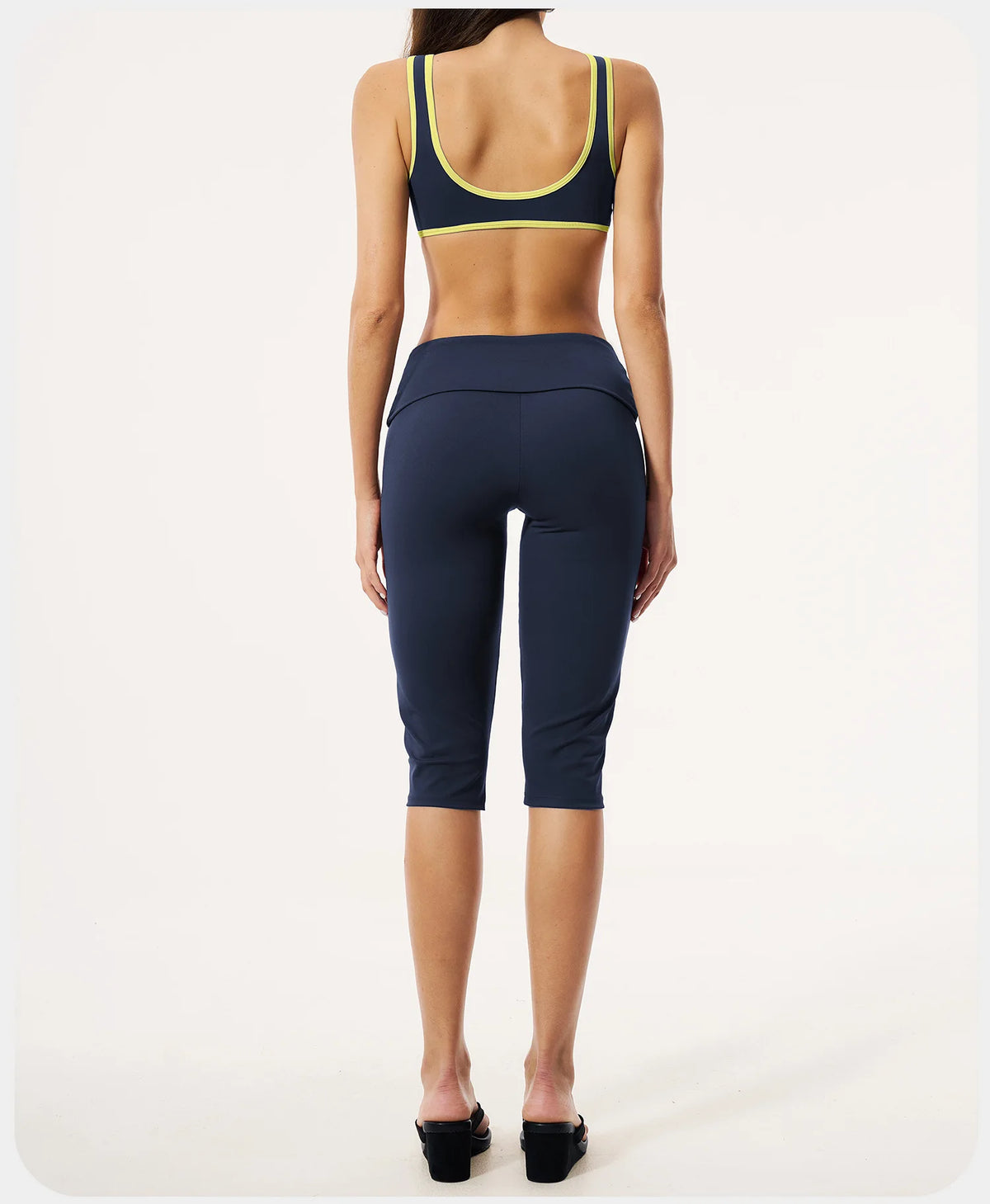 FORM Flared Set